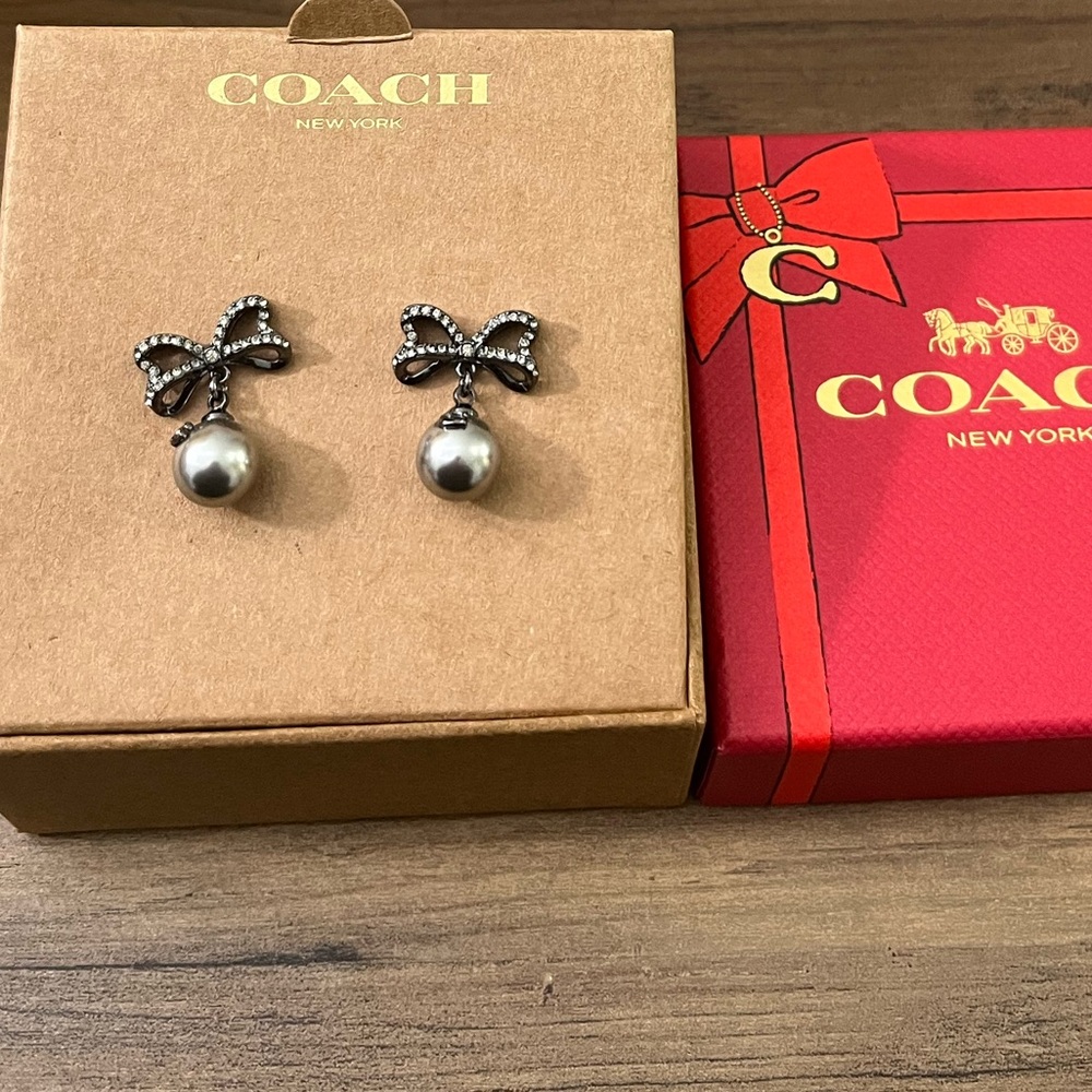 Coach Bow earrings Black and Silver